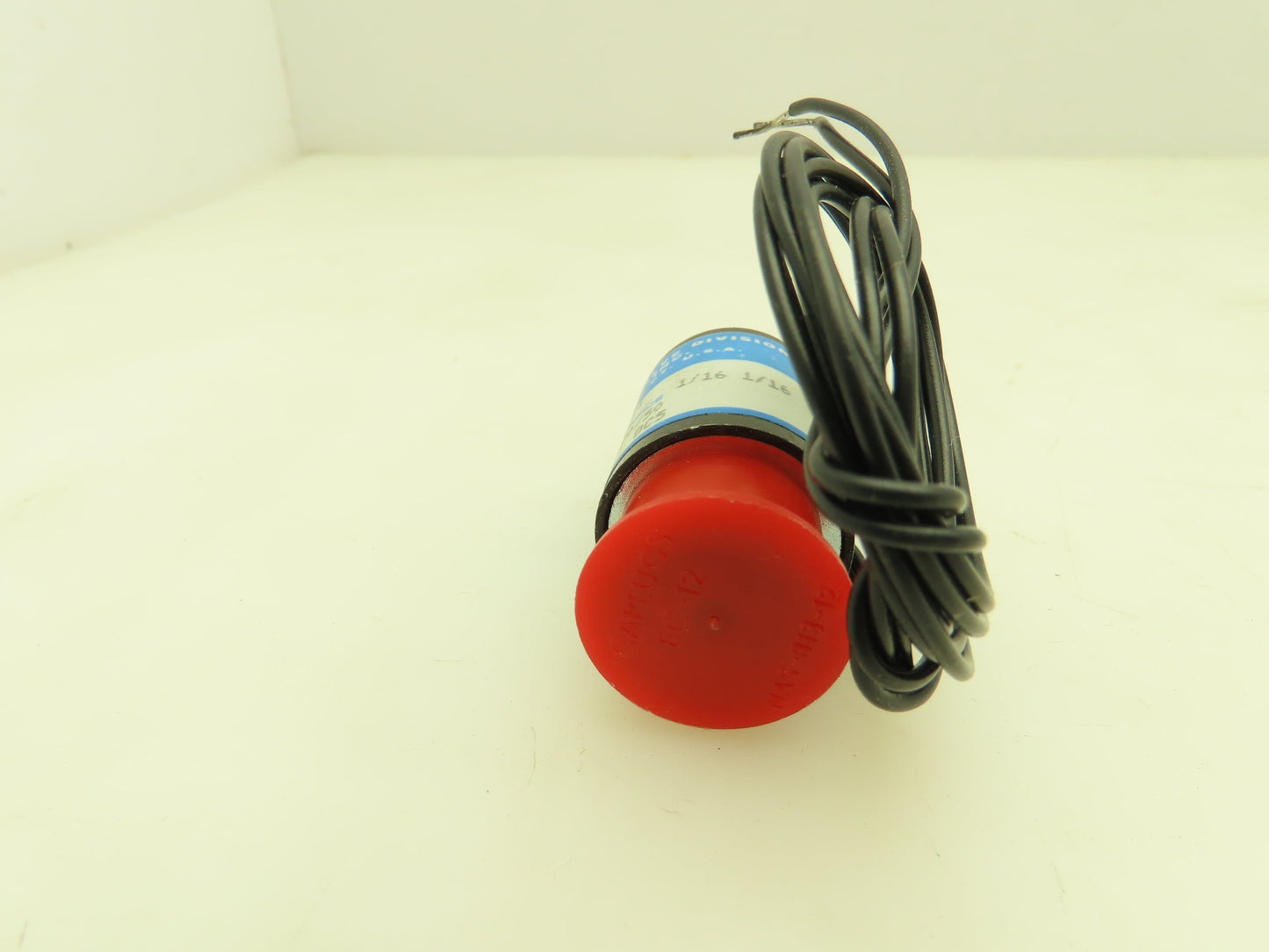 Honeywell Skinner PFB13DX1 Solenoid Valve PFB Series 240V 75 PSI 1/8" NPT