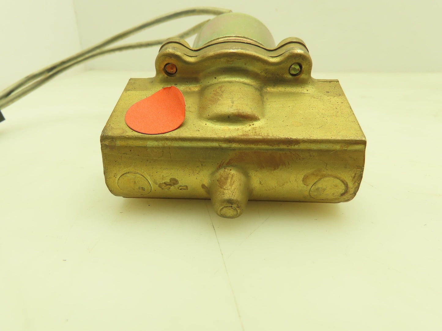 Honeywell Skinner 2030831 Solenoid Valve 2-Way NC 24VDC 5-150 PSI 3/8" NPT
