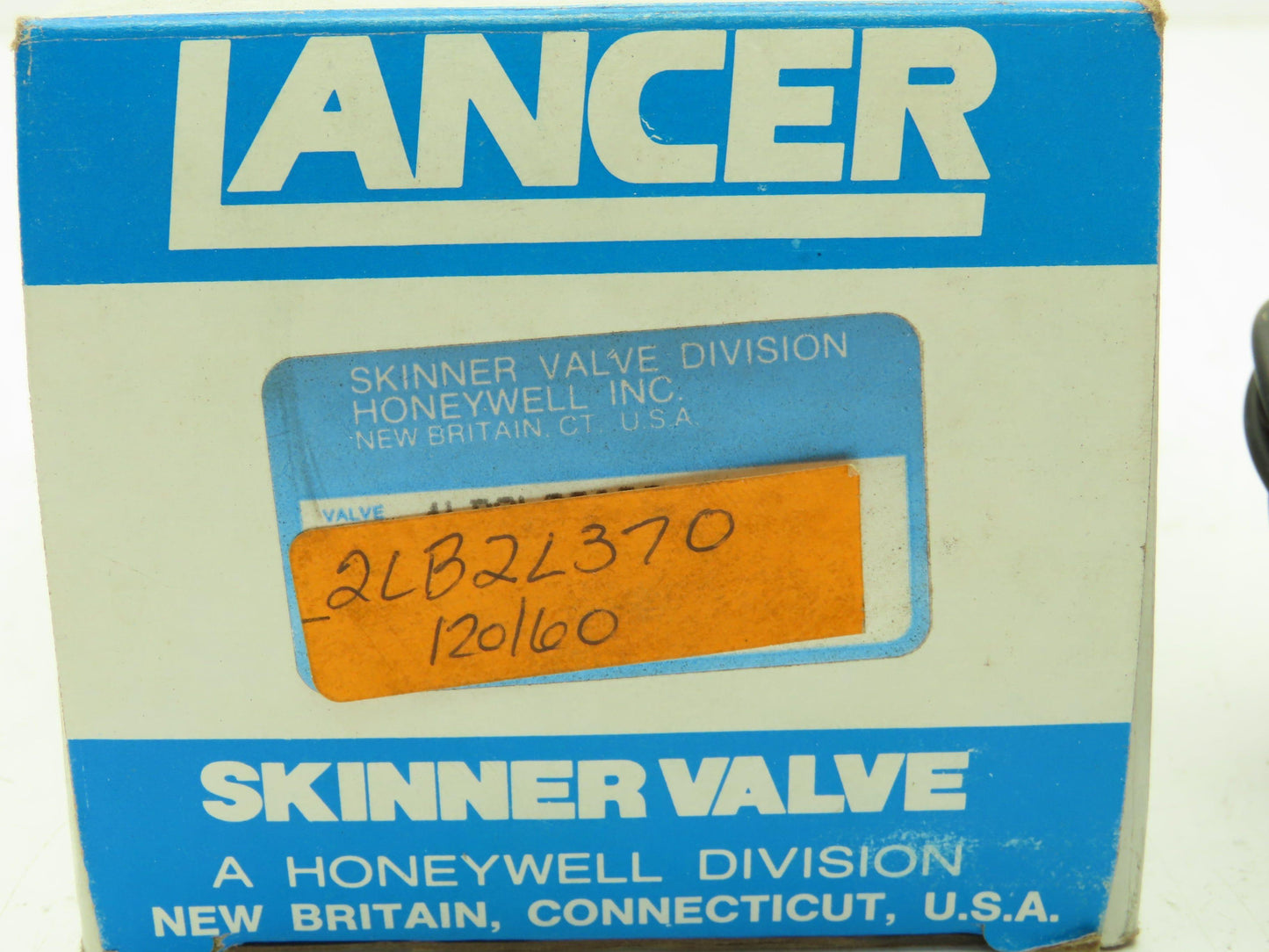 Skinner Lancer 2LB2L370 Solenoid Valve 2-Way NC 120V 100 PSI 3/8" NPT Stainless