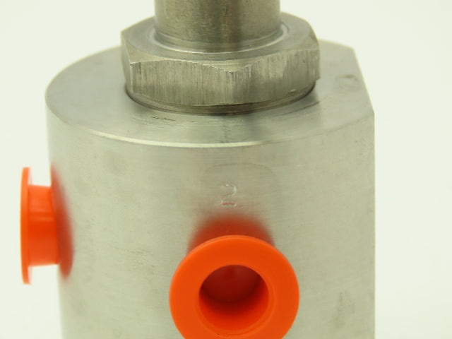Honeywell Skinner 714N57 Solenoid Valve 3-Way NC 30 PSI 1/8" NPT Stainless Steel