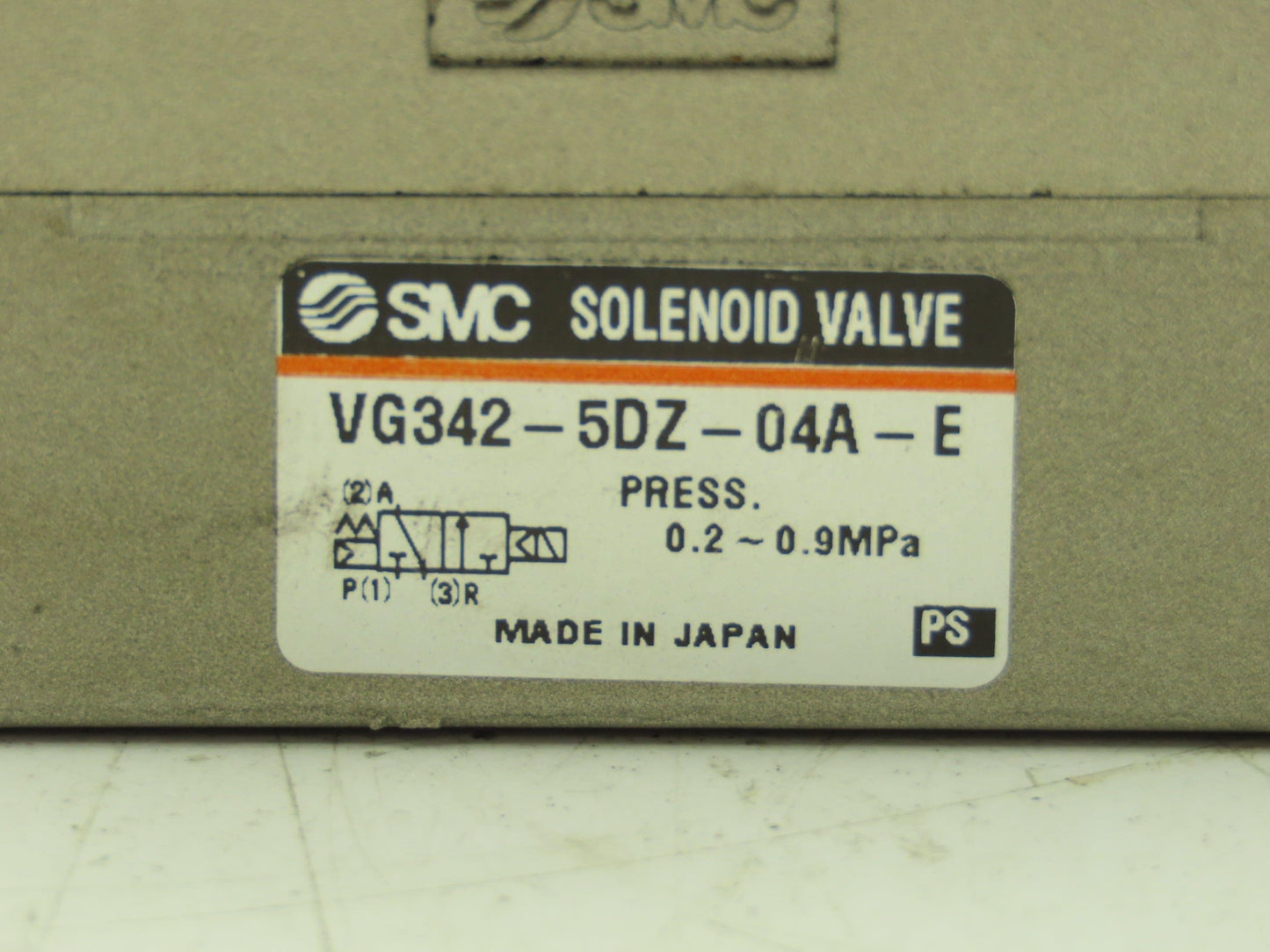SMC VG342-5DZ-04A-E 3 Port Pilot Poppet Solenoid Valve 24 Volt DC Coil