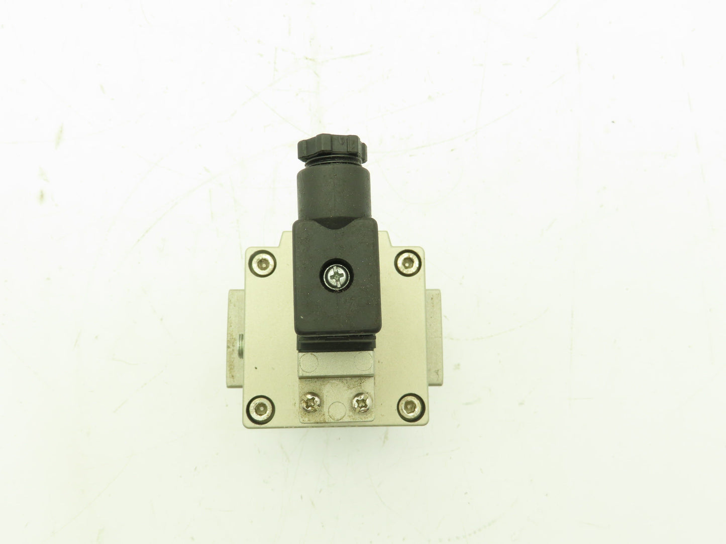 SMC VG342-5DZ-04A-E 3 Port Pilot Poppet Solenoid Valve 24 Volt DC Coil