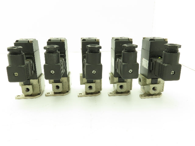 SMC VS3115-015DBL LOT OF 5 SMC VS3115-015DBL 3-Port Solenoid Valves 24 VDC Coil