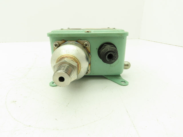 SMC ISG221-031 Pressure Switch 0.05-0.7 Mpa
