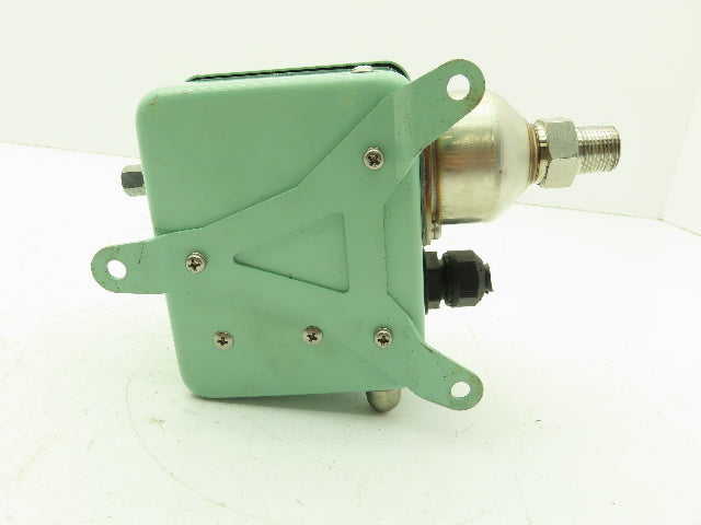 SMC ISG221-031 Pressure Switch 0.05-0.7 Mpa