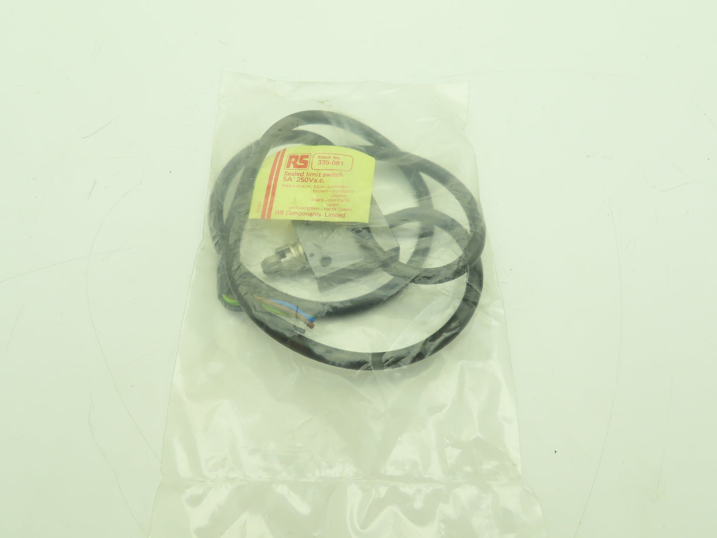 RS Components 335-081 Plunger Roller Limit Switch 5A 250VAC