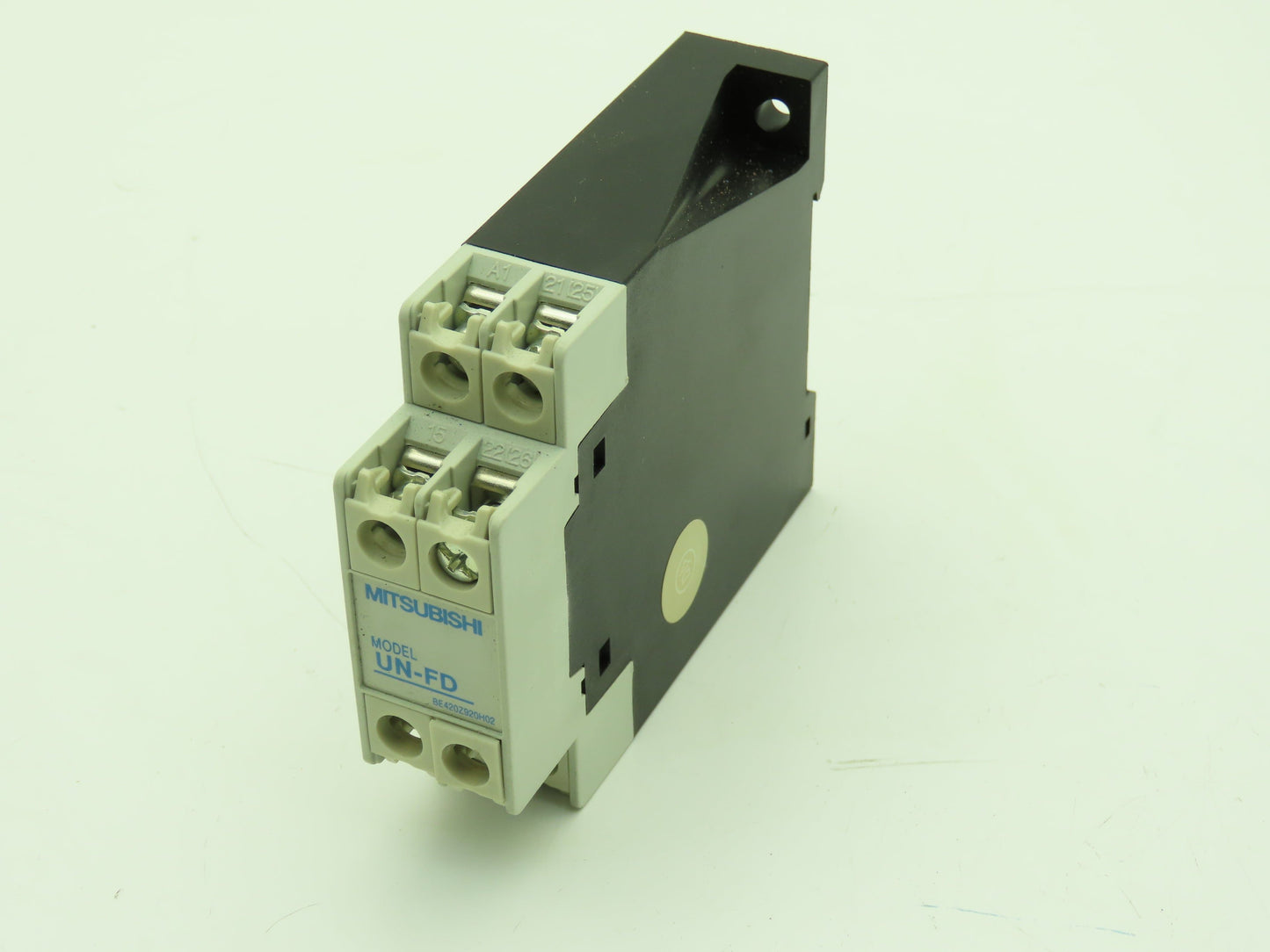 Mitsubishi Electric UN-FD Failure Detection Unit Relay AC-15 120V