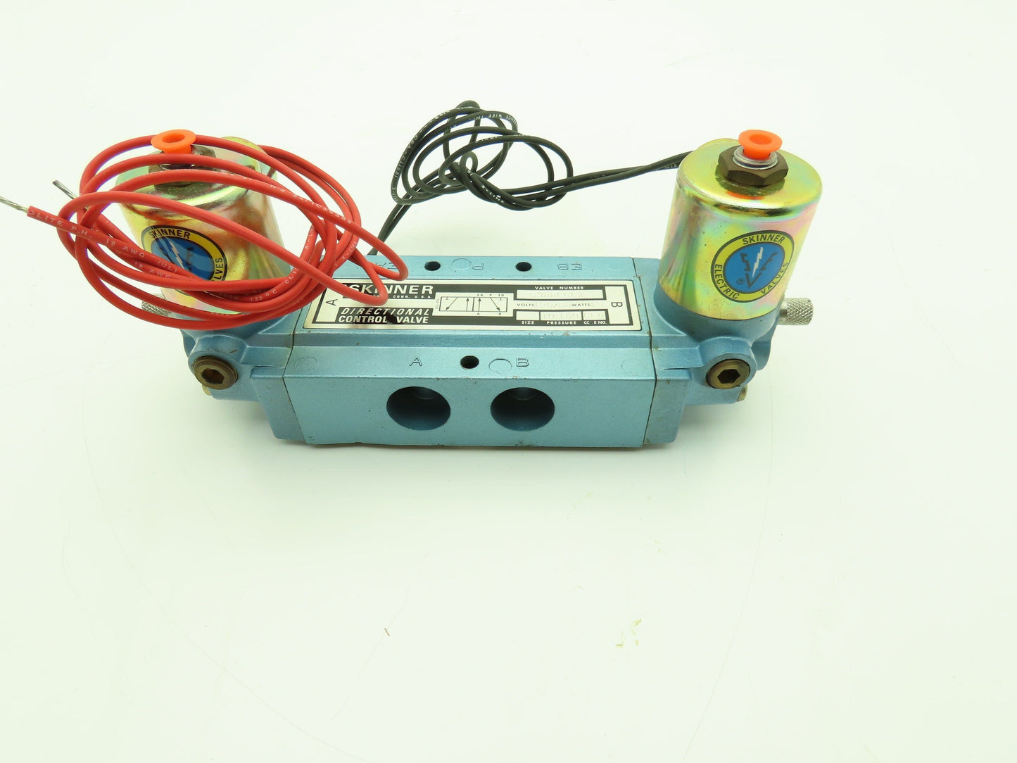 Honeywell Skinner S3RRCGLX Solenoid Spool Valve 5-Way 2 Position 120V 10-150 PSI