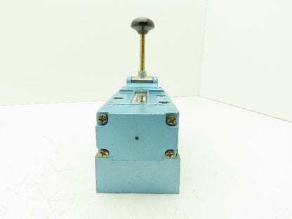 Honeywell Skinner S4L0KFX5 Directional Control Spool Valve 5 Port 3 Pos 3/4" NPT