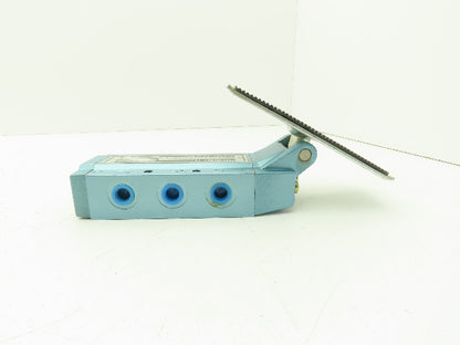 Honeywell Skinner S3T0CCX2 Directional Control Valve Pneumatic Air Foot Pedal