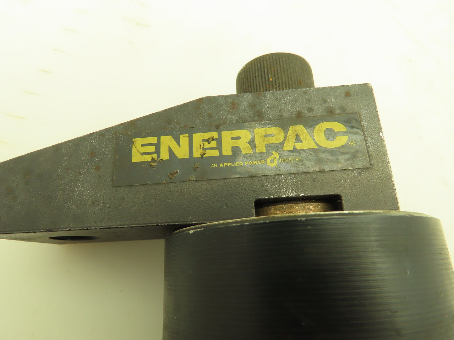 Enerpac RWL-33 Double Acting Left Hand Swing Clamp Cylinder Threaded Body 3 Ton