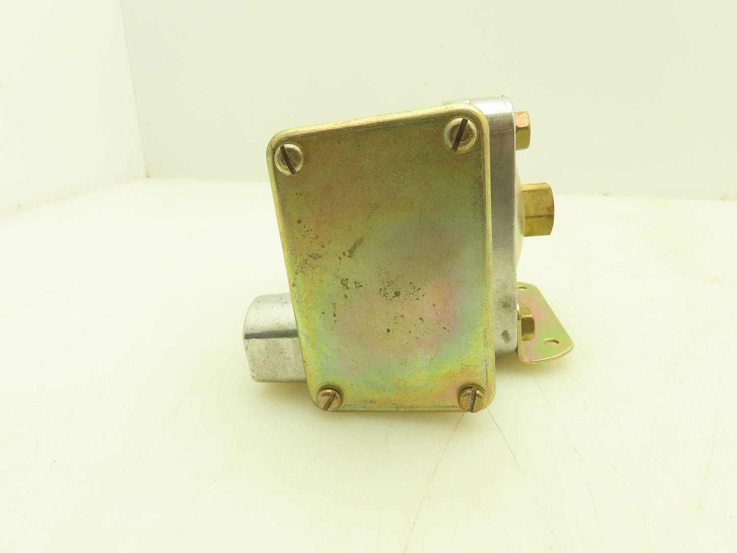 Barksdale Delaval C2T-A3 Diaphragm Pressure Switch .03-3 PSI Range