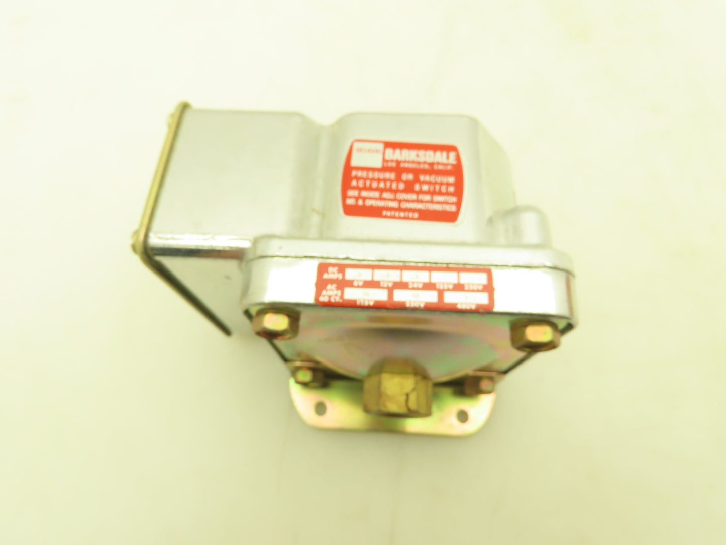 Barksdale Delaval C2T-A3 Diaphragm Pressure Switch .03-3 PSI Range