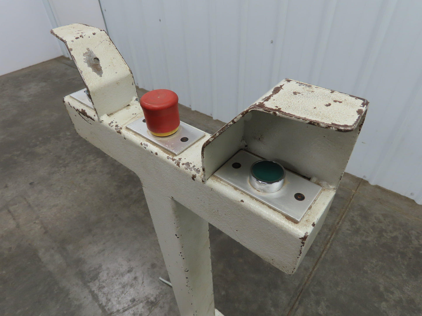 Telemecanique Pedestal Mounted Safety Control Operator Station 40" Height 3 Hole