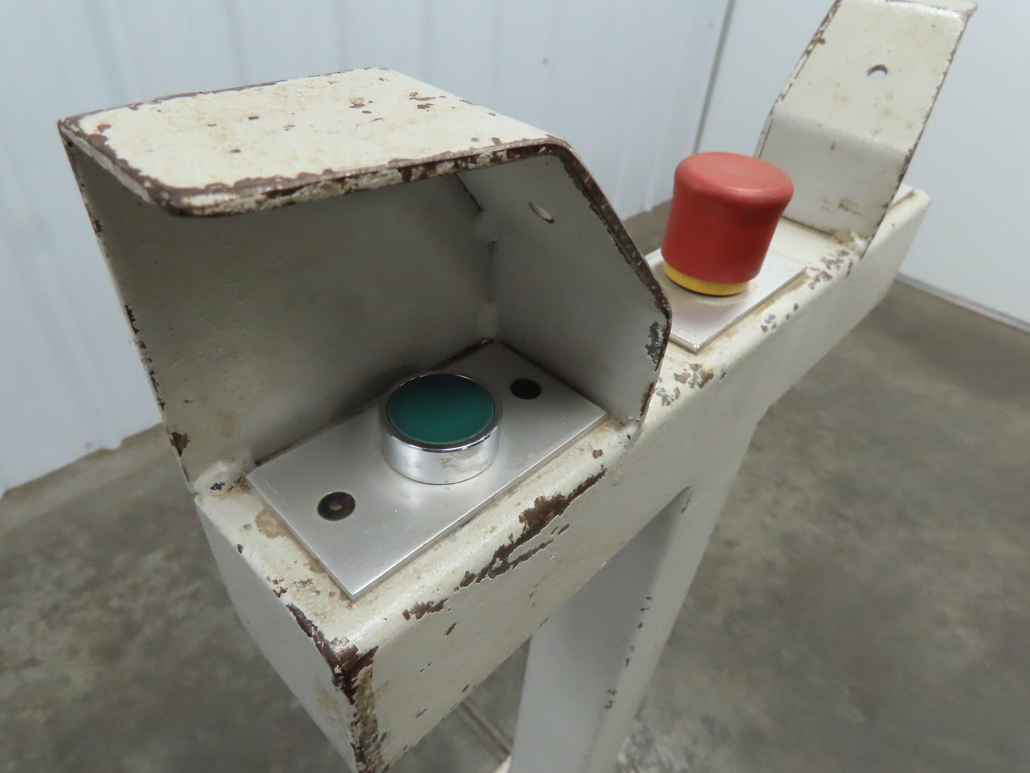 Telemecanique Pedestal Mounted Safety Control Operator Station 40" Height 3 Hole