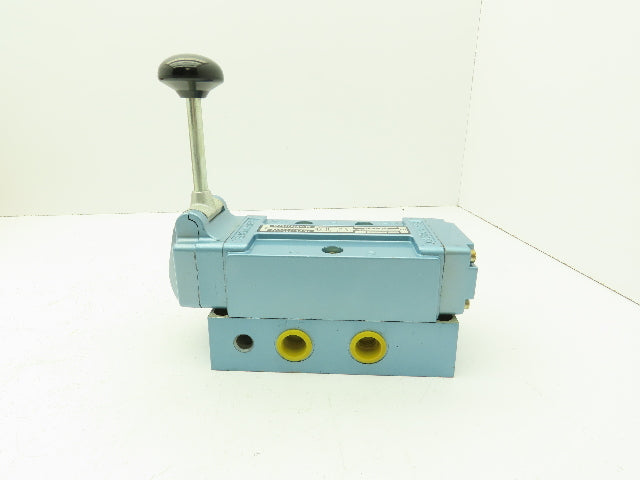 Skinner S4L0JFX4 Pneumatic Directional Control Hand Lever Valve 5/3 Pos 150 PSI