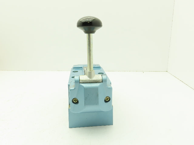 Skinner S4L0JFX4 Pneumatic Directional Control Hand Lever Valve 5/3 Pos 150 PSI