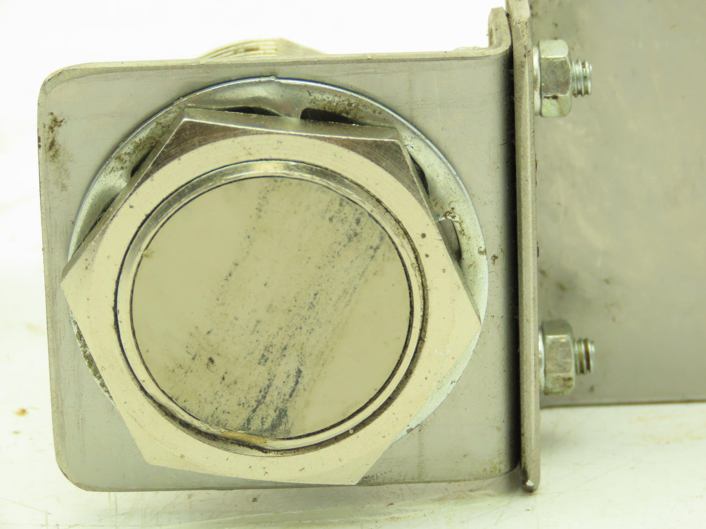 Omron E2E-X10D1-N Inductive Proximity Sensor Switch SS Bracket Lot of 3