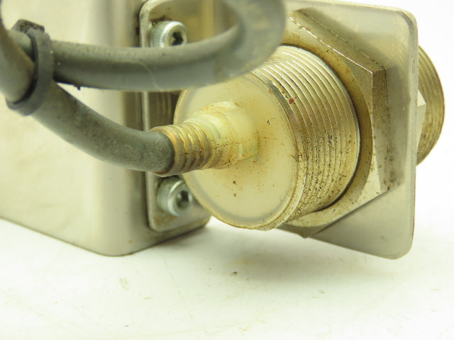 Omron E2E-X10D1-N Inductive Proximity Sensor Switch SS Bracket Lot of 3