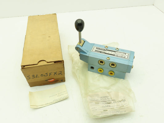Skinner S3L0JFX2 Pneumatic Directional Hand Lever Valve 5/3 Pos Spring Return
