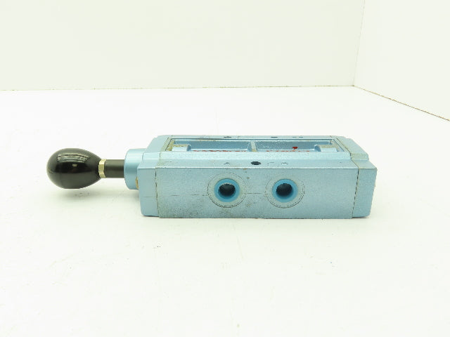 Honeywell Skinner S3B0BCX2 Pneumatic Directional Hand Lever Valve 5/2 Pos 1/4"