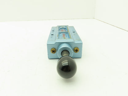 Honeywell Skinner S3B0BCX2 Pneumatic Directional Hand Lever Valve 5/2 Pos 1/4"