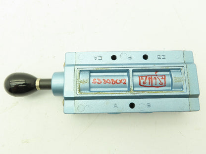 Honeywell Skinner S3B0BCX2 Pneumatic Directional Hand Lever Valve 5/2 Pos 1/4"