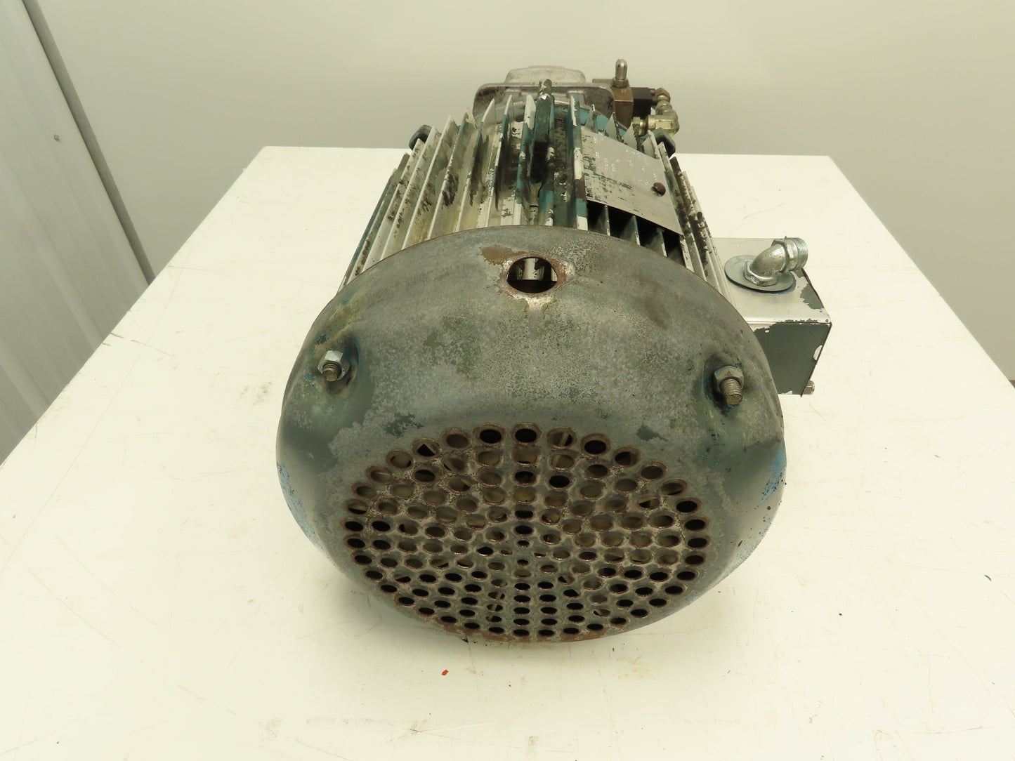 Nachi IPH-3B-3.2G-20 Hydraulic Gear Pump With 15 hp Motor 3800psi. 4.7gpm.