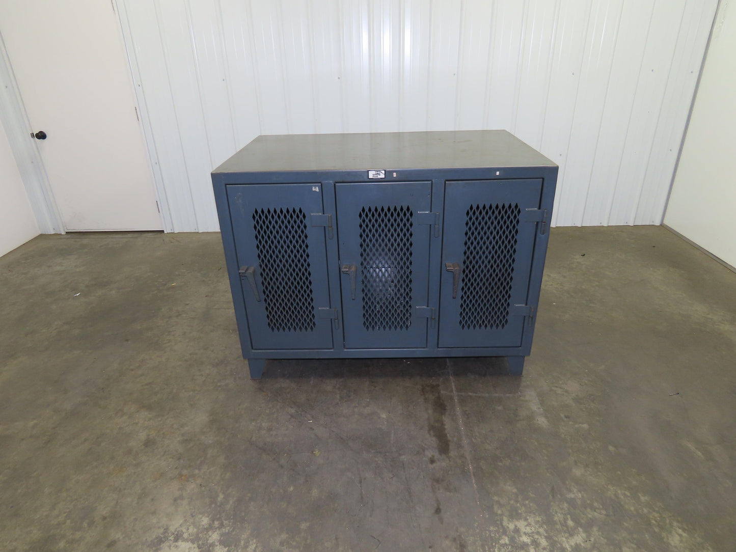 Strong Hold TP-12798 Heavy Duty Vintage Personal Locker Grey Steel Cabinet