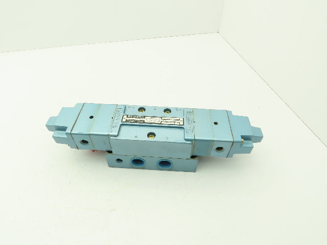 Honeywell Skinner S4KKHDL5 Solenoid Valve 5-Way 3 Pos 110V 150 PSI 3/4" NPT