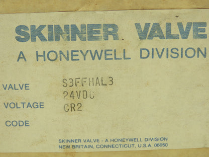 Honeywell Skinner S3FFHAL3 Solenoid Valve 5-Way 3 Pos 24VDC 150 PSI 3/8" NPT