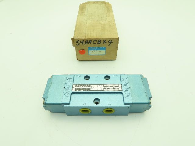 Skinner S4AACBX4 Pneumatic Directional Control Valve 5-Way 2 Pos 150PSI 1/2" NPT
