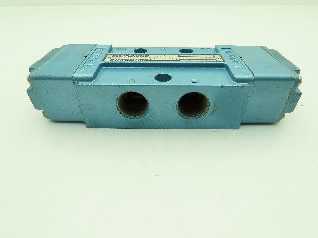 Skinner S4AACBX5 Pneumatic Directional Control Valve 5-Way 2 Pos 150PSI 3/4" NPT