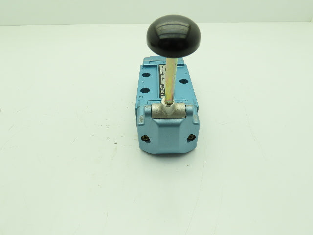 Skinner S4LOBCX5 Directional Control Spool Valve 5 Port 2 Pos 3/4" NPT