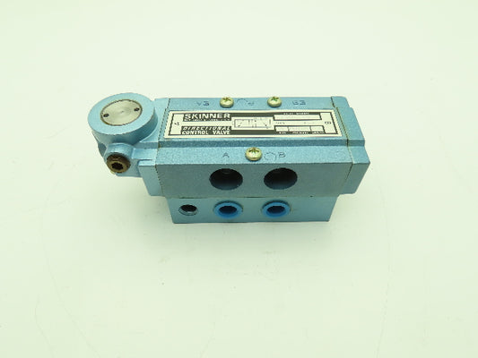 Skinner S3A0AEX3 Pneumatic Directional Control Valve 5-Way 2 Pos 150PSI 3/8" NPT