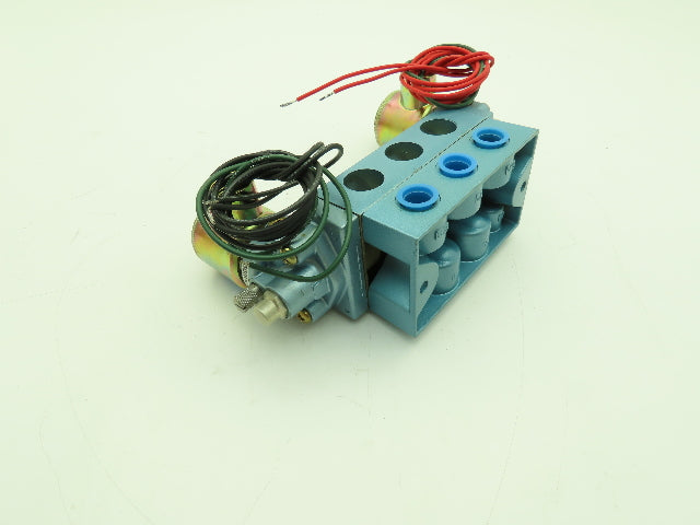 Skinner S3FFHDL3 Directional Control Valve 5-Way 3 Pos 24VDC 150PSI 3/8" NPT
