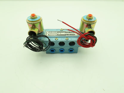 Skinner S3FFHDL3 Directional Control Valve 5-Way 3 Pos 24VDC 150PSI 3/8" NPT