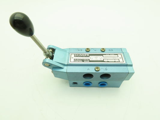 Skinner S3L0BFX3 Manual Directional Control Valve 5-Way 2 Pos 150PSI 3/8" NPT