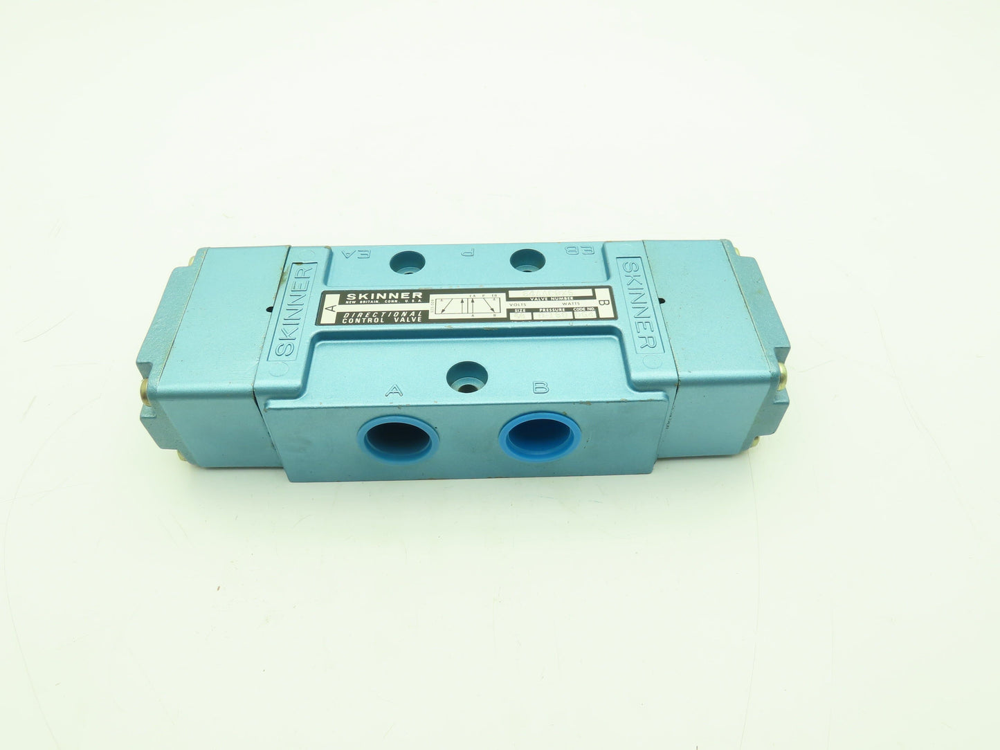 Skinner S4AACBX5 Pneumatic Directional Control Valve 5-Way 2 Pos 150PSI 3/4" NPT