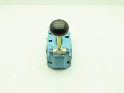 Skinner S4LOBCX5 Manual Directional Control Valve 5-Way 2 Pos 150PSI 3/4" NPT