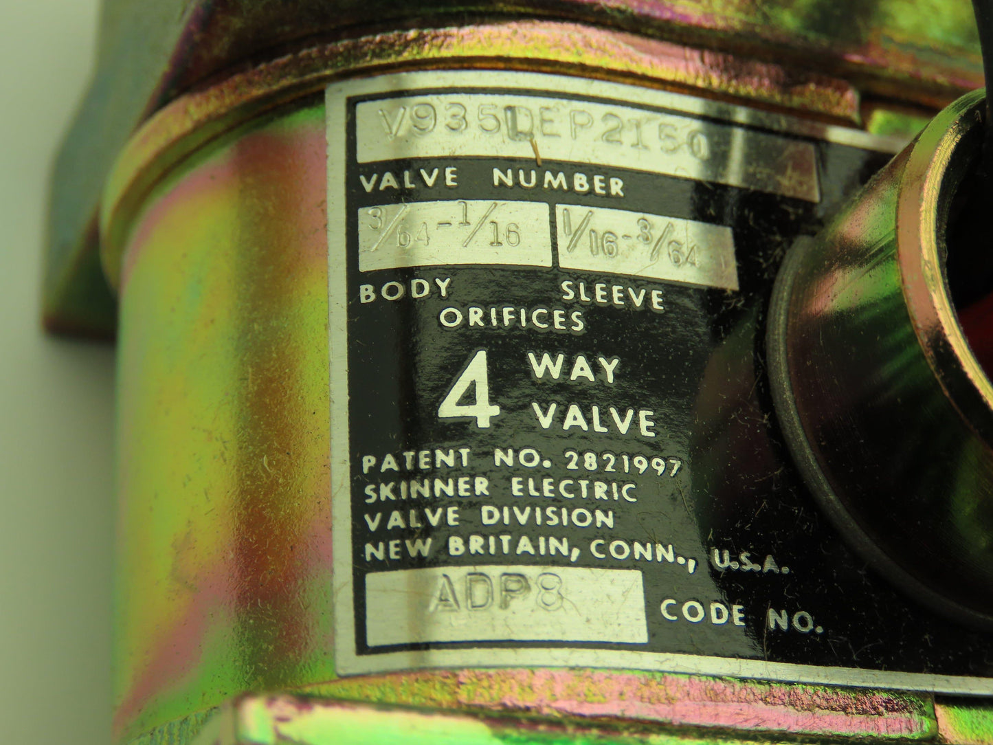 Honeywell Skinner V935LEP2150 Solenoid Valve 4-Way NO/NC 120V 150 PSI 1/4" NPT