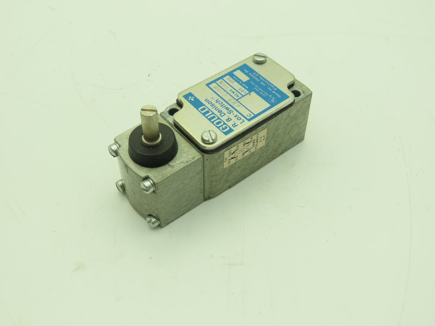 Gould C4HTJK09T R.B. Denison Lox-Switch Limit Switch B300