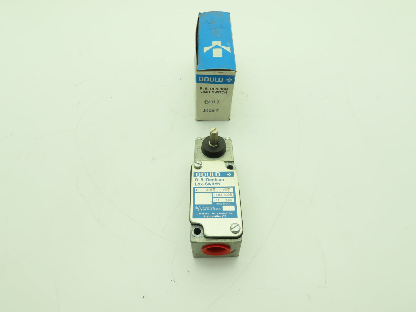 Gould C4HTJK09T R.B. Denison Lox-Switch Limit Switch B300