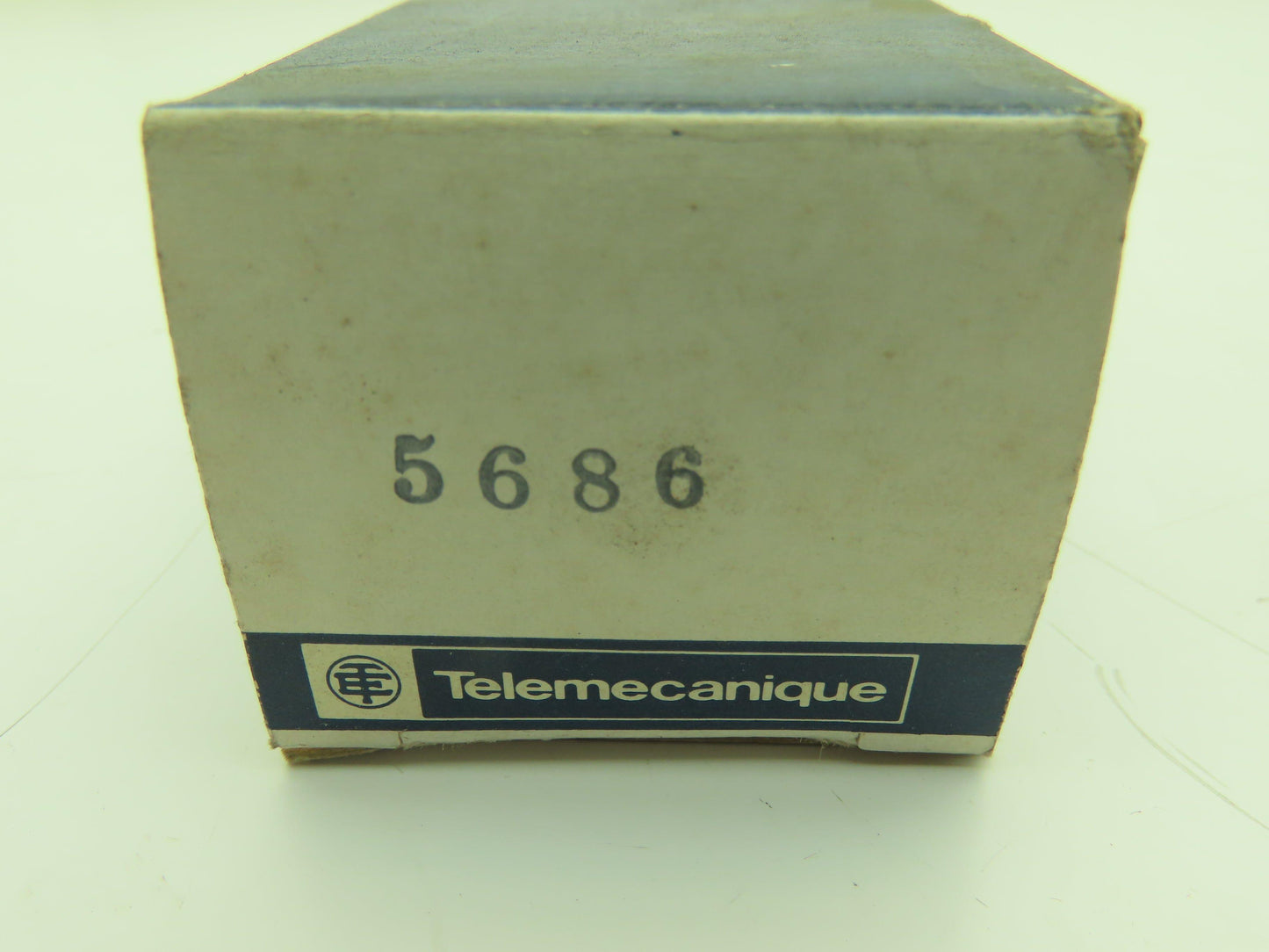 Telemecanique 5686 Limit Switch Back Cover Assy 8 Terminal Lot of 4