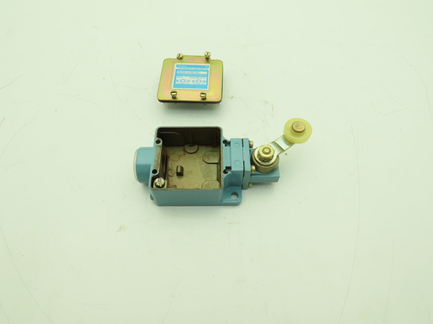 Gould XCK-D15-X2 Limit Switch Body Lever Roller Arm R.B. Denison Lot of 3