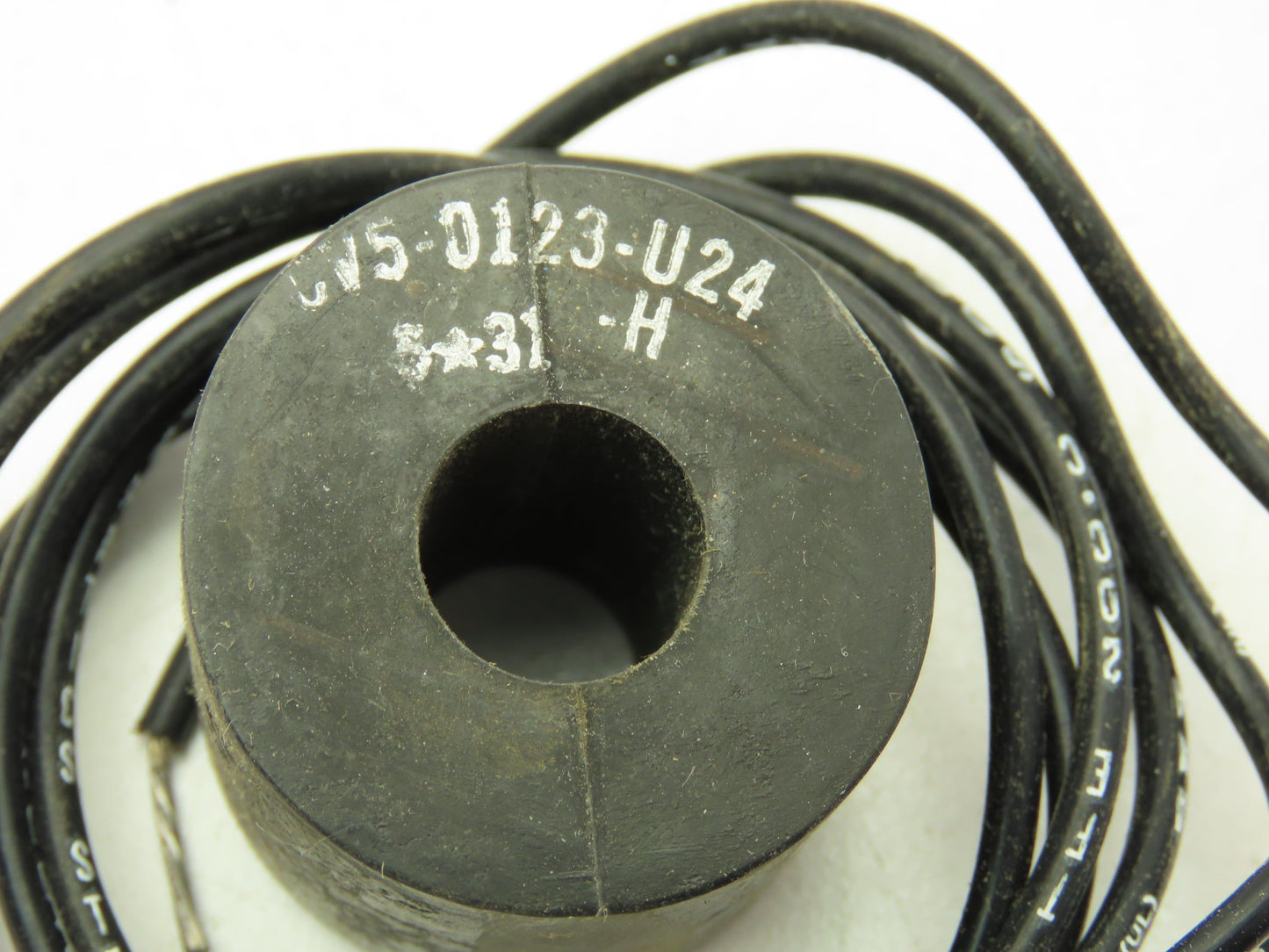 Honeywell Skinner CV5-0123-U24 Solenoid Valve 1/2" ID