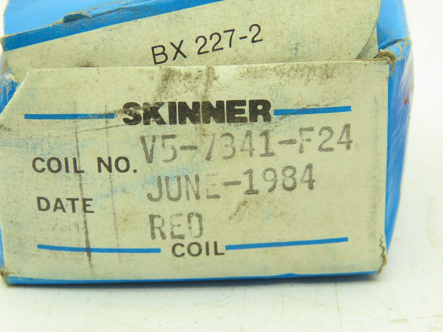 Honeywell Skinner V5-7341-F24 Solenoid Coil 1/2" ID Red