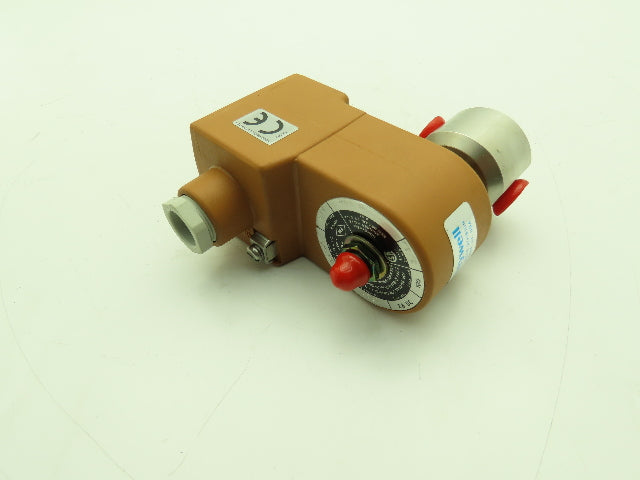 Honeywell U131V54900885 Lucifer Solenoid Valve 3-Way NO 28VDC 150 PSI 1/4" NPT