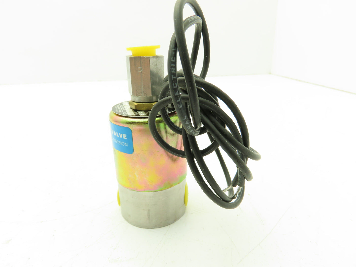 Honeywell Skinner V5L56030 Solenoid Valve 3-Way NO 120VDC 75 PSI 1/4 1/8" NPT