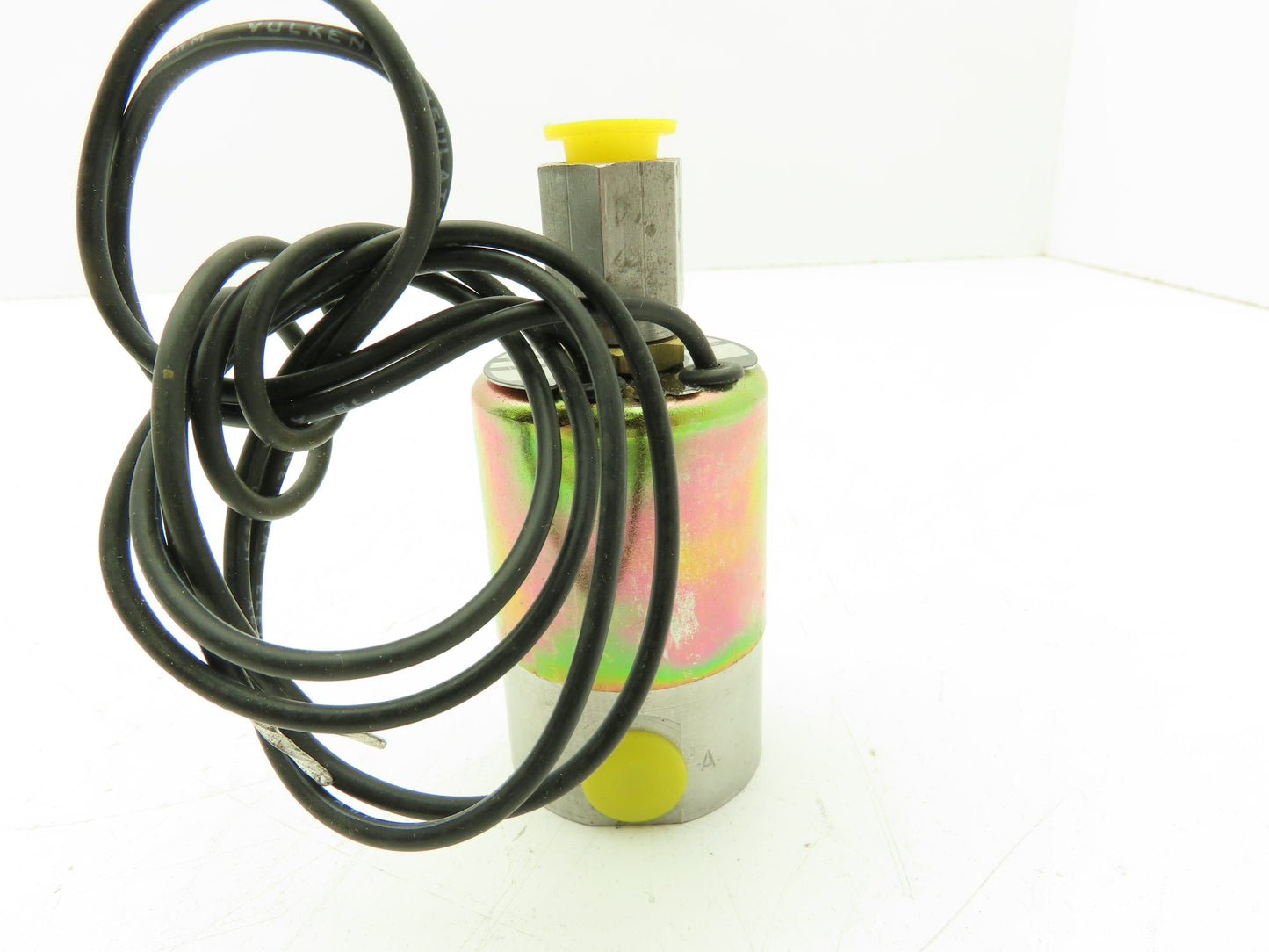 Honeywell Skinner V5L56030 Solenoid Valve 3-Way NO 120VDC 75 PSI 1/4 1/8" NPT